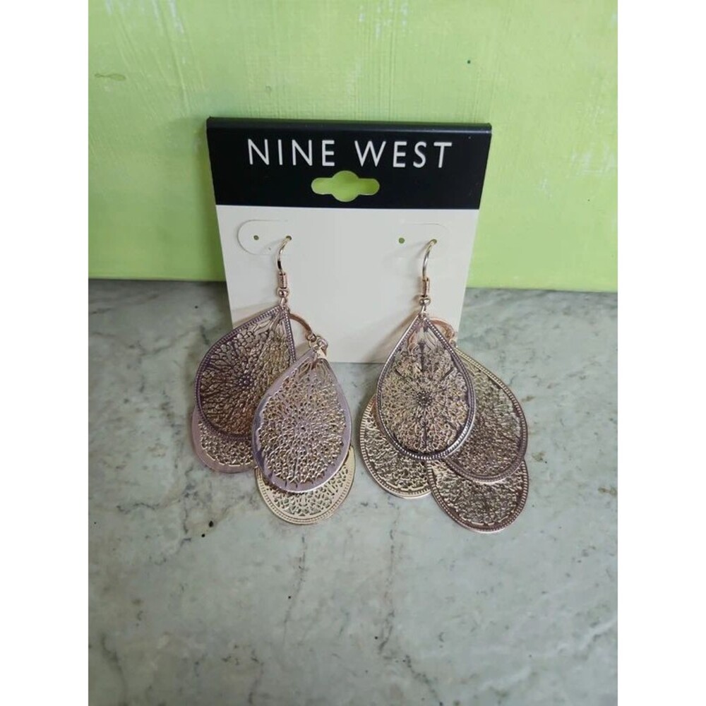 nine west lacy filigree business casual earrings